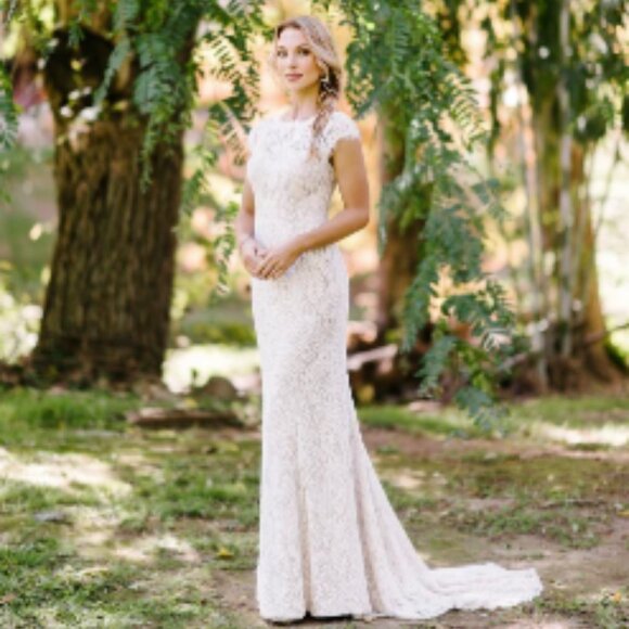 Wendy Makin (Roxanne) Wedding Dress - Size 2